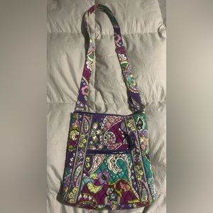 Cross body Vera Bradley bag Purple Paisley
